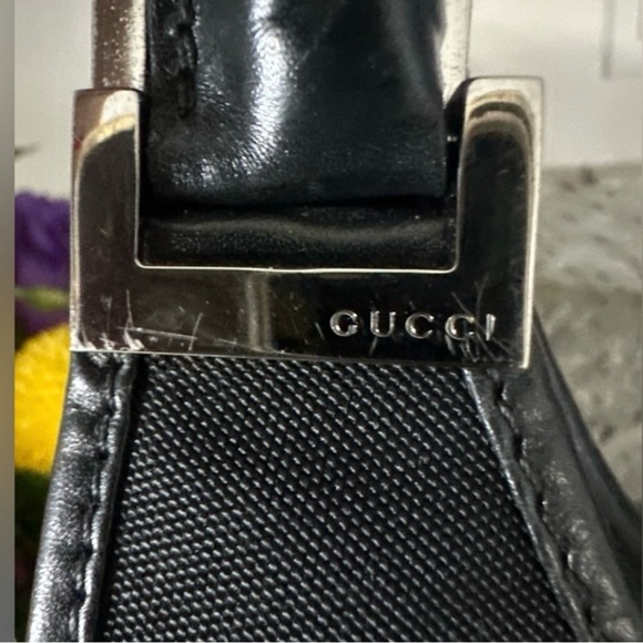 Gucci Jackie Bag - Black Canvas with Leather Trim and Silver Hardware - Picture 7 of 15